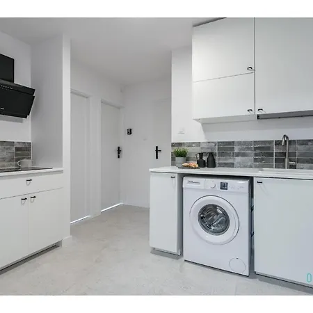 Проживание в семье Crocus - 15 Minutes To Old Town