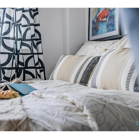 Homestay Crocus - 15 Minutes To Old Town Gdansk